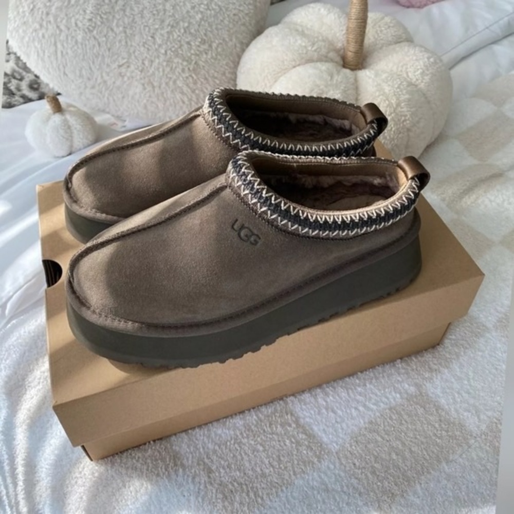 UGG Brown Tazz Platform Shoes